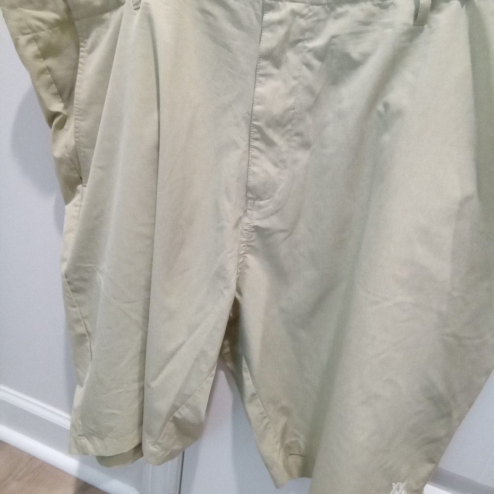 Dixxon Flannel Company. Hybrid  Big & Tall Size 44 Light Khaki Flat Front Shorts